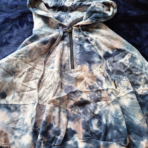 PINK Hoodie - Picture 4 of 7